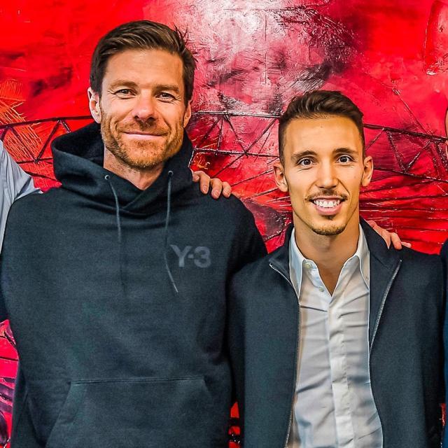 世预赛买球平台-先签本菲卡左闸再追扎卡，这个夏天药厂有点凶